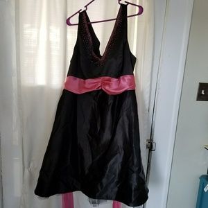 Wendy Chaitin Onyx Nite 20W Formal Dress